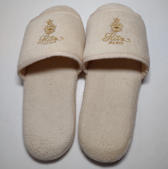 Ritz Paris Women's Cream Slippers with Gold Embroidery - Picture 7 of 11